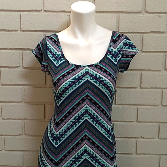 Charlotte Russe Multicolor Geometric Open Back Maxi Dress. Size Medium - Picture 2 of 8